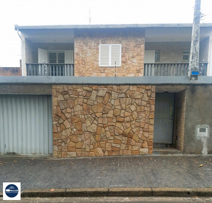 Casa à venda com 4 quartos, 291m² - Foto 1