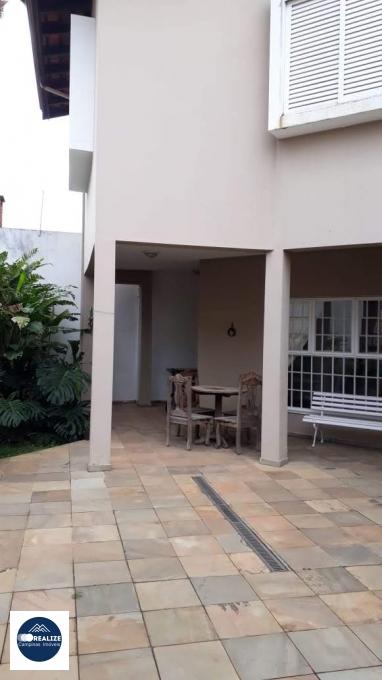 Casa à venda com 3 quartos, 350m² - Foto 1